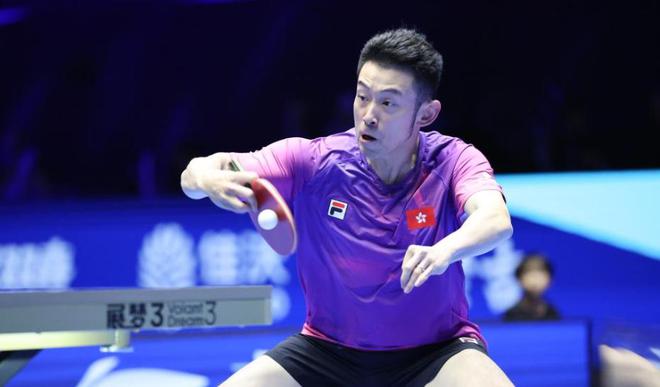 哥！梁靖崑3-1黄镇廷世界杯旗开得胜！z6尊龙网站登录入口对攻大战完胜港队一(图4)